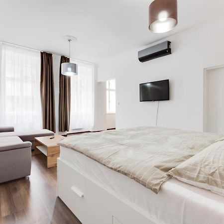 פראג Free Days Luxury Apartment מראה חיצוני תמונה
